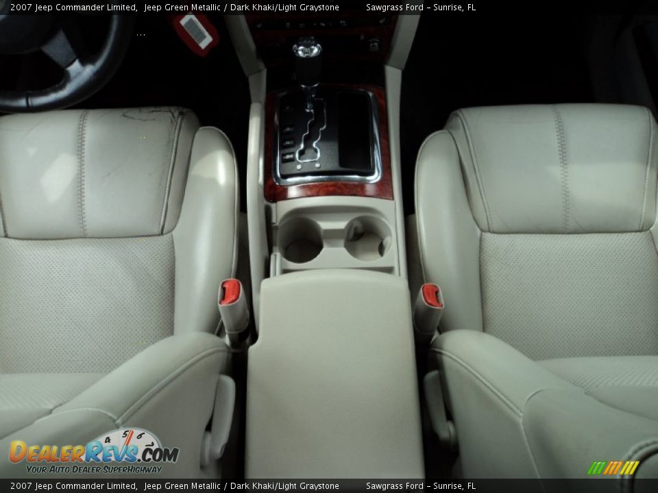 2007 Jeep Commander Limited Jeep Green Metallic / Dark Khaki/Light Graystone Photo #30