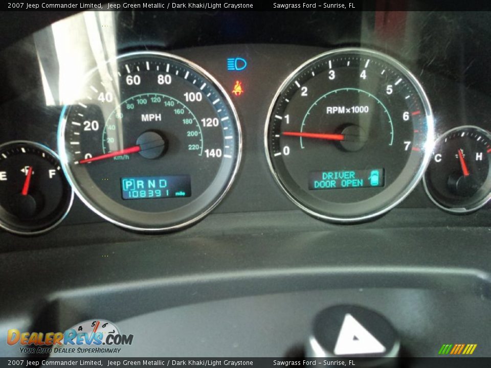 2007 Jeep Commander Limited Jeep Green Metallic / Dark Khaki/Light Graystone Photo #35