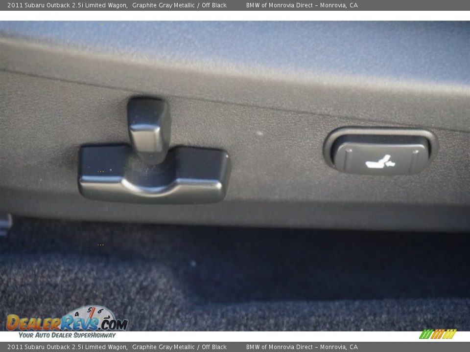 2011 Subaru Outback 2.5i Limited Wagon Graphite Gray Metallic / Off Black Photo #15