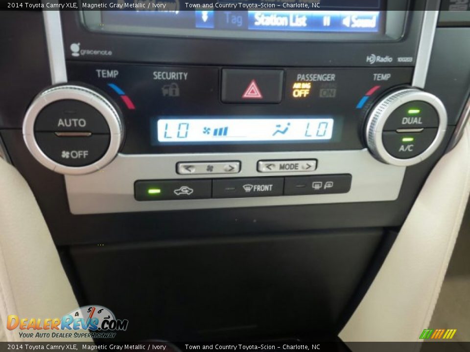 2014 Toyota Camry XLE Magnetic Gray Metallic / Ivory Photo #18