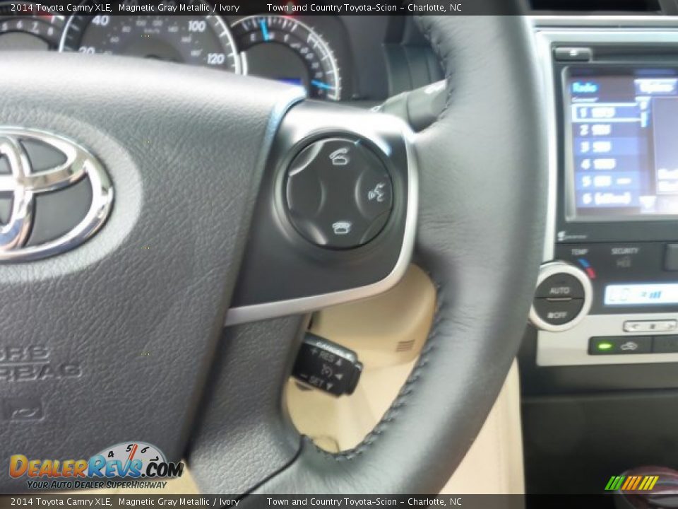 2014 Toyota Camry XLE Magnetic Gray Metallic / Ivory Photo #27