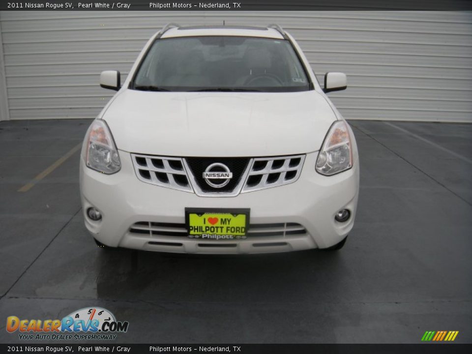 2011 Nissan Rogue SV Pearl White / Gray Photo #5