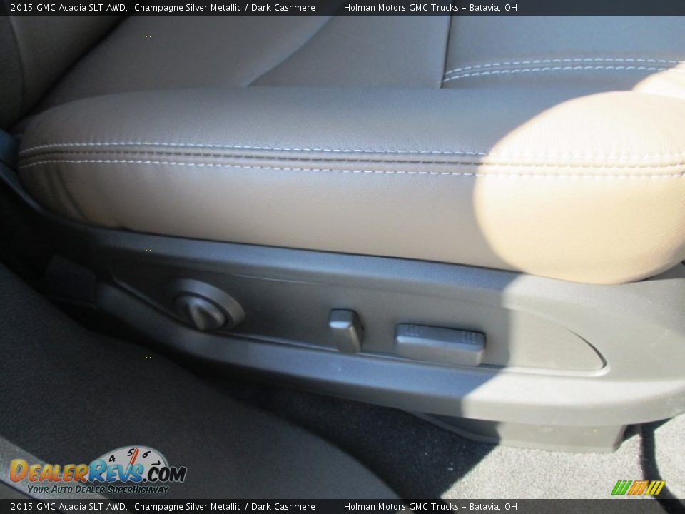2015 GMC Acadia SLT AWD Champagne Silver Metallic / Dark Cashmere Photo #35