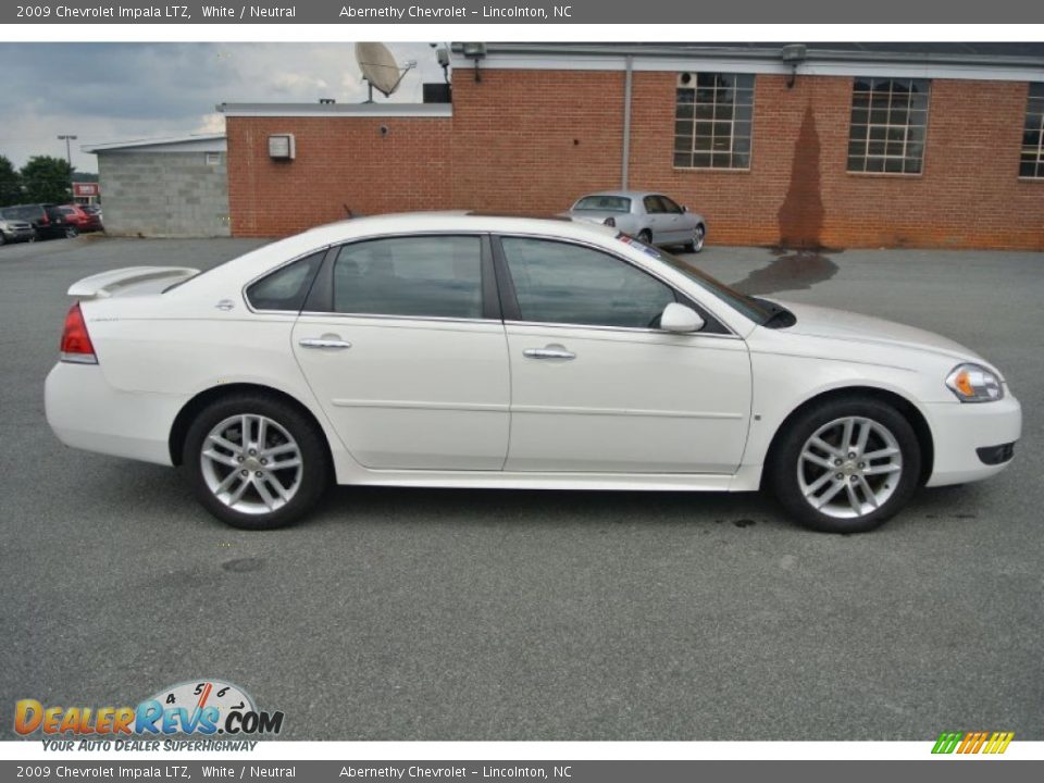 2009 Chevrolet Impala LTZ White / Neutral Photo #6