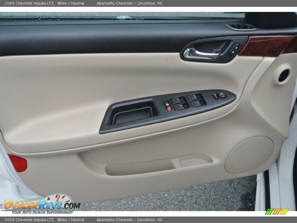 2009 Chevrolet Impala LTZ White / Neutral Photo #10