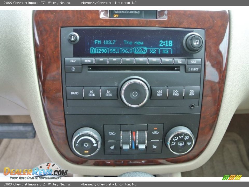 2009 Chevrolet Impala LTZ White / Neutral Photo #12