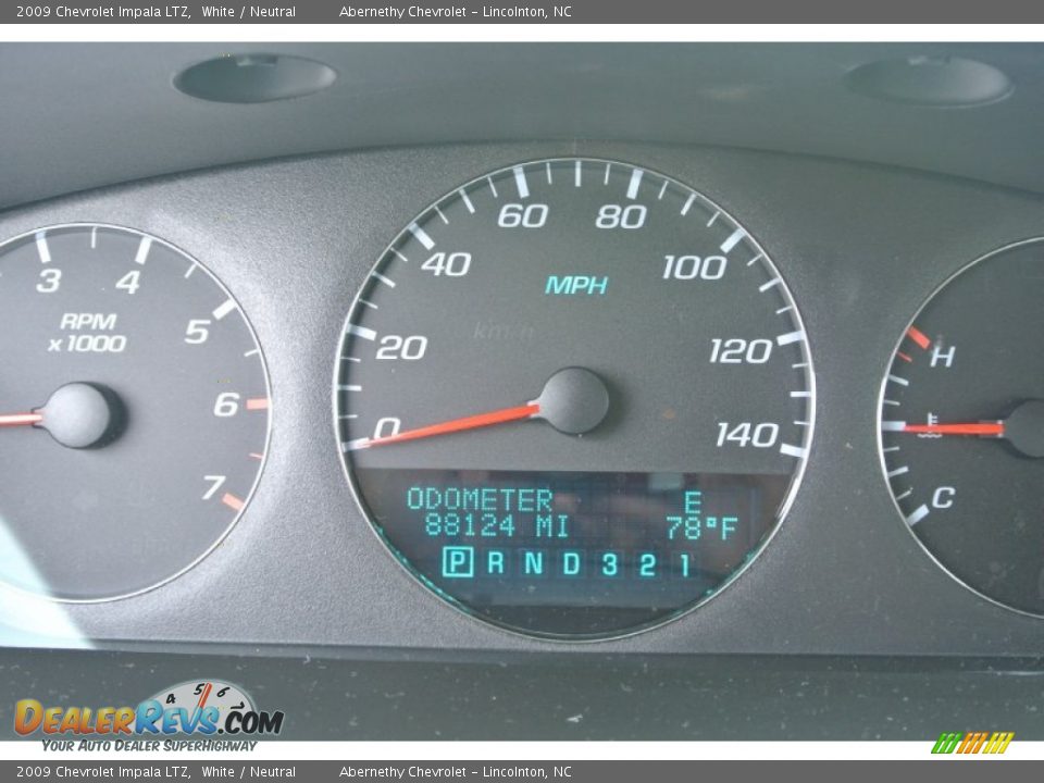 2009 Chevrolet Impala LTZ White / Neutral Photo #14