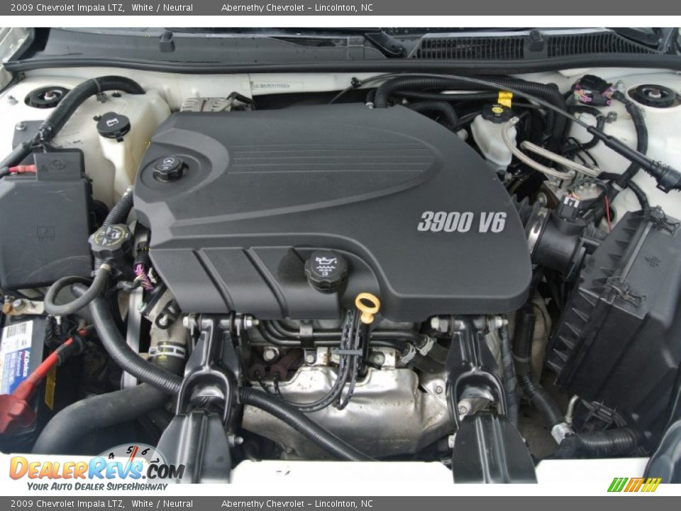 2009 Chevrolet Impala LTZ White / Neutral Photo #20