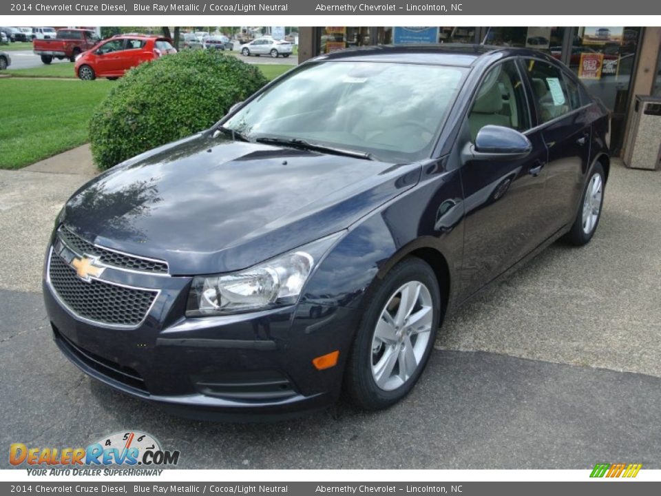 Front 3/4 View of 2014 Chevrolet Cruze Diesel Photo #2