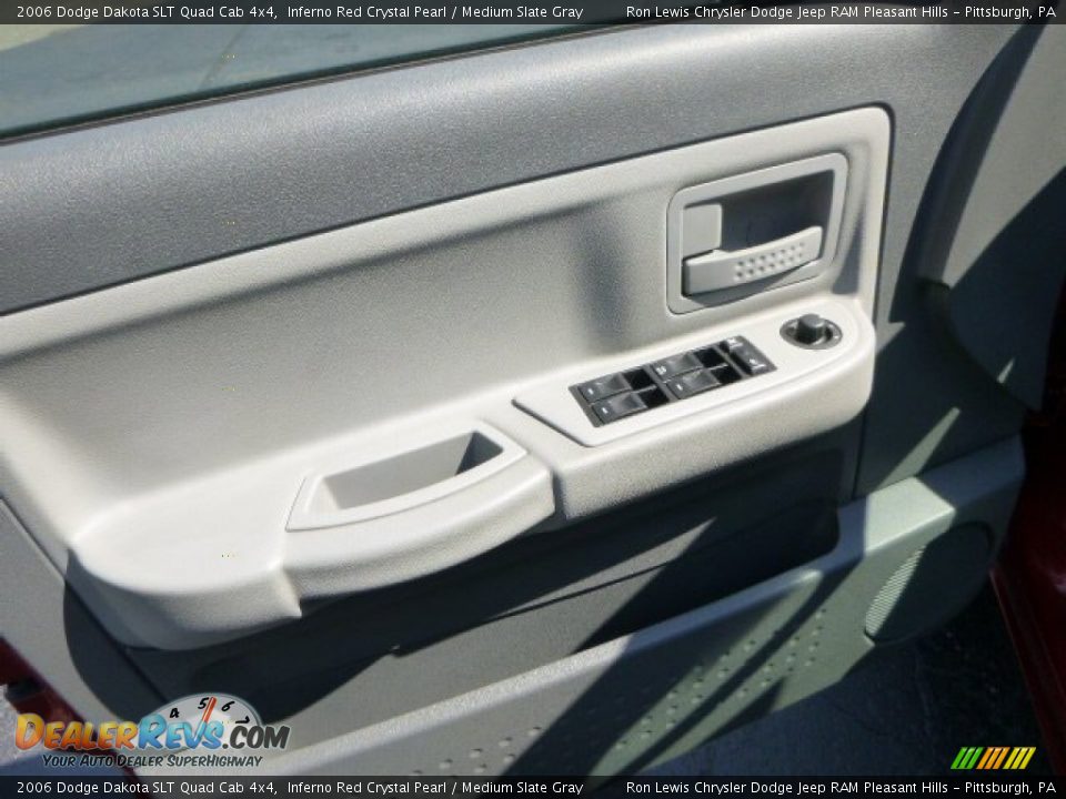 2006 Dodge Dakota SLT Quad Cab 4x4 Inferno Red Crystal Pearl / Medium Slate Gray Photo #15