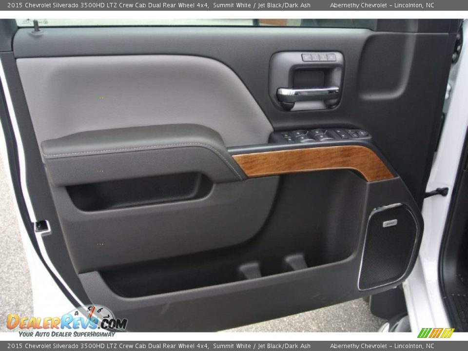 2015 Chevrolet Silverado 3500HD LTZ Crew Cab Dual Rear Wheel 4x4 Summit White / Jet Black/Dark Ash Photo #9