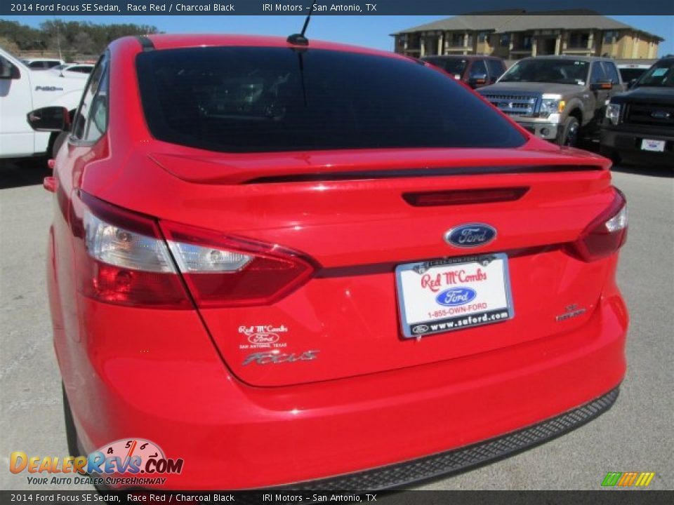 2014 Ford Focus SE Sedan Race Red / Charcoal Black Photo #5