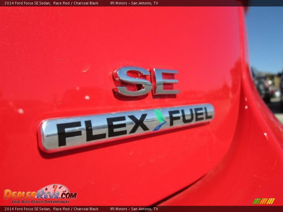 2014 Ford Focus SE Sedan Race Red / Charcoal Black Photo #7
