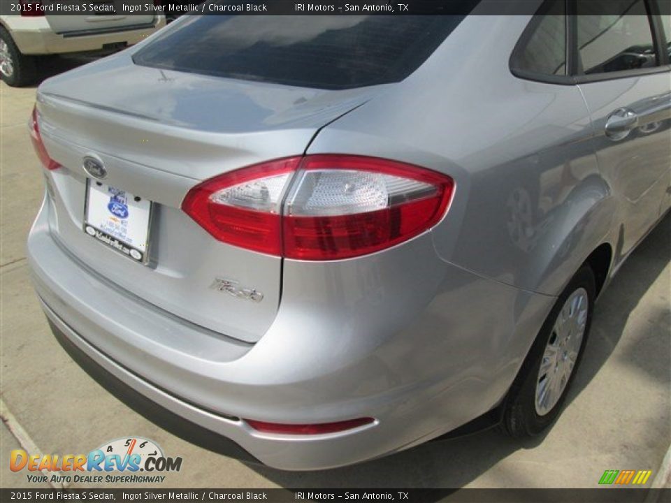 2015 Ford Fiesta S Sedan Ingot Silver Metallic / Charcoal Black Photo #10