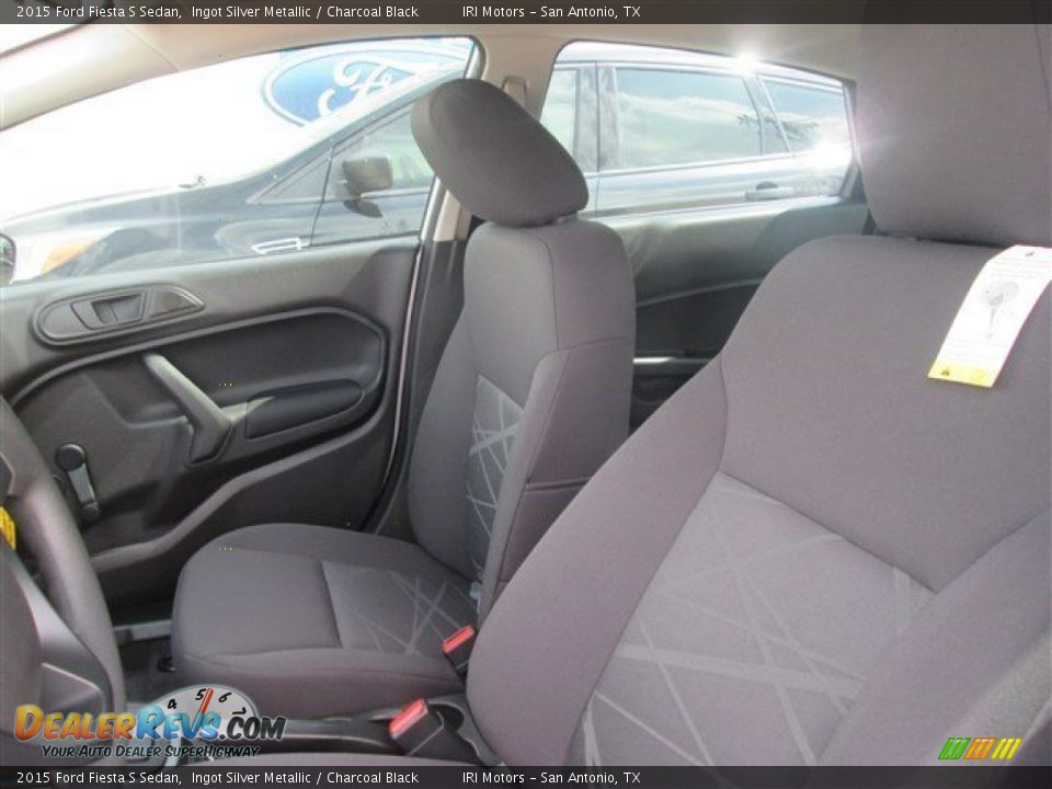 2015 Ford Fiesta S Sedan Ingot Silver Metallic / Charcoal Black Photo #16