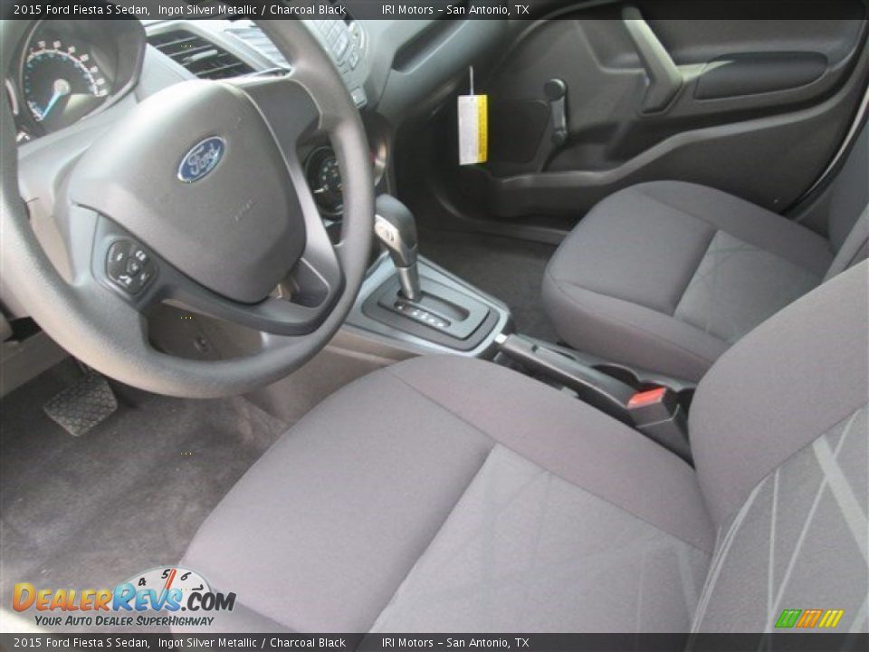 2015 Ford Fiesta S Sedan Ingot Silver Metallic / Charcoal Black Photo #18
