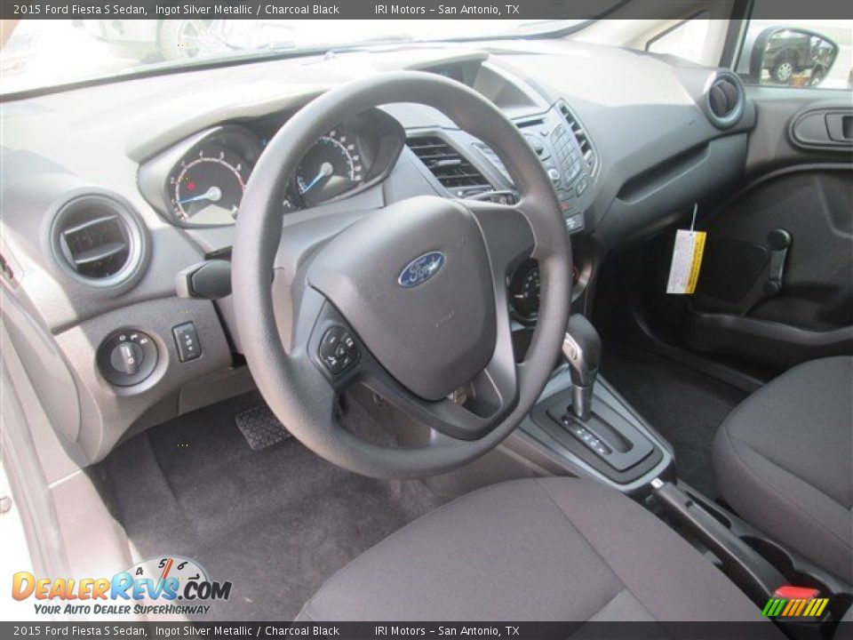 2015 Ford Fiesta S Sedan Ingot Silver Metallic / Charcoal Black Photo #19