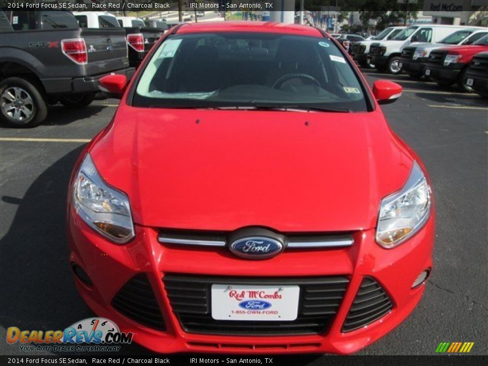 2014 Ford Focus SE Sedan Race Red / Charcoal Black Photo #2