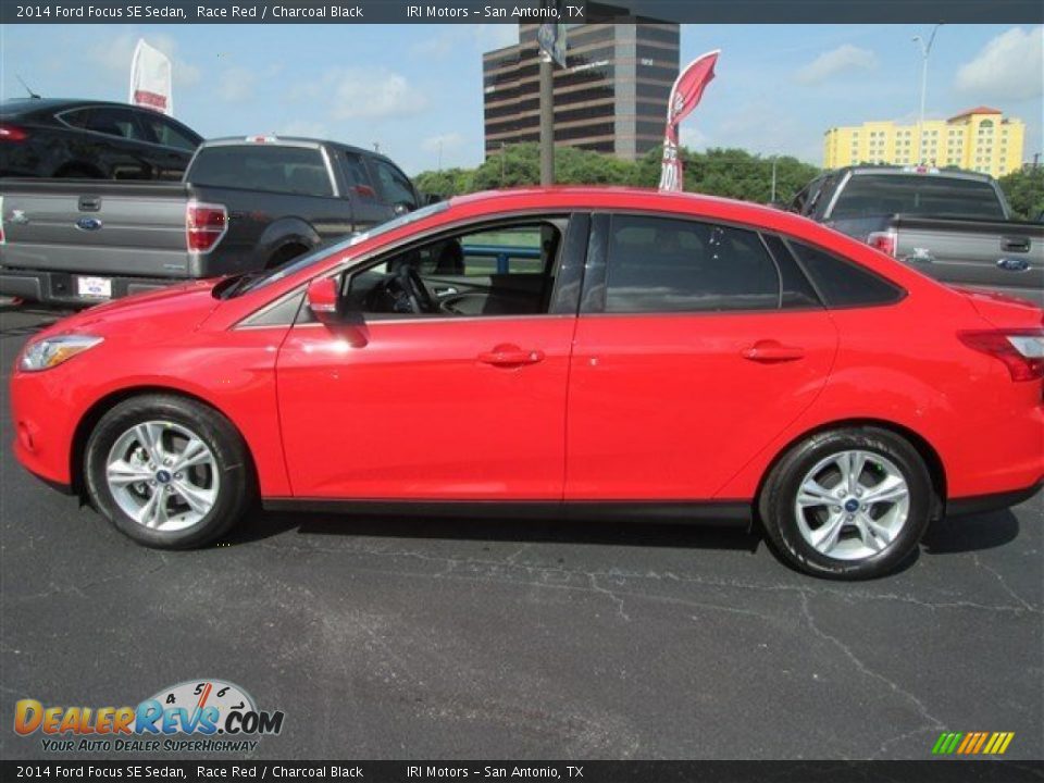 2014 Ford Focus SE Sedan Race Red / Charcoal Black Photo #3