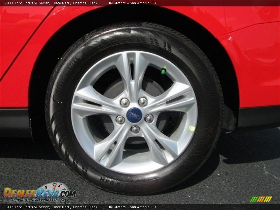 2014 Ford Focus SE Sedan Race Red / Charcoal Black Photo #4