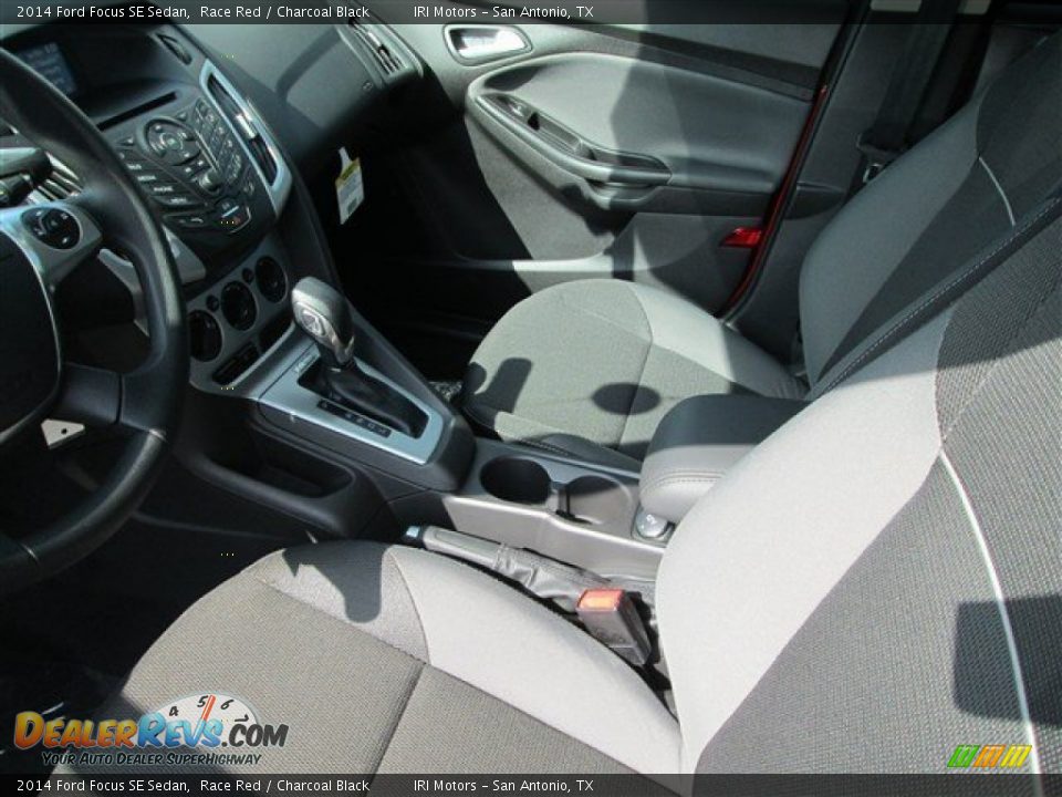2014 Ford Focus SE Sedan Race Red / Charcoal Black Photo #7