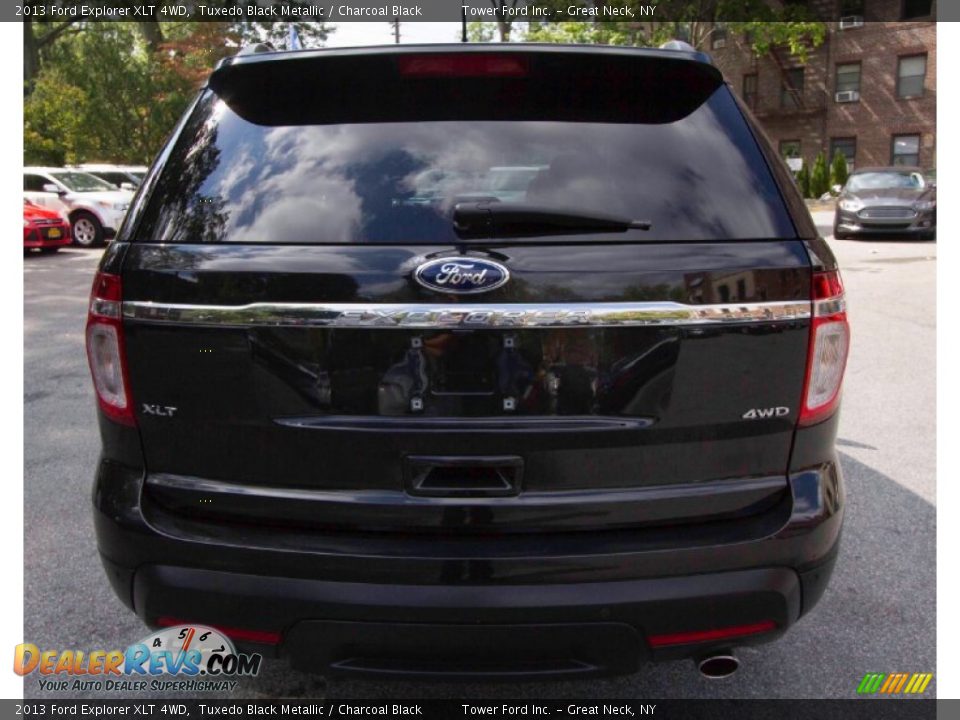2013 Ford Explorer XLT 4WD Tuxedo Black Metallic / Charcoal Black Photo #5