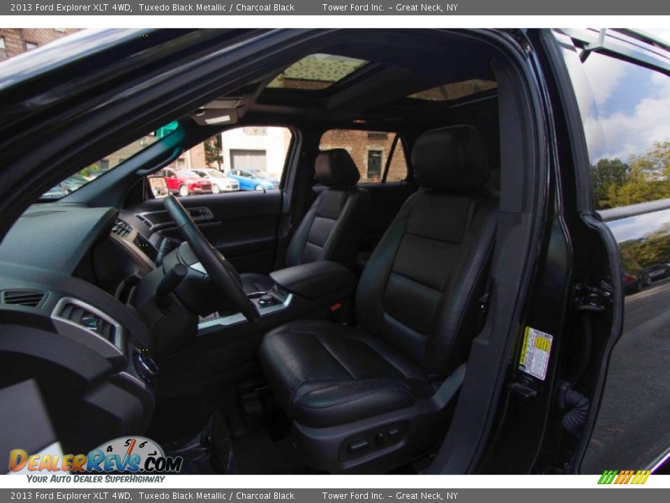 2013 Ford Explorer XLT 4WD Tuxedo Black Metallic / Charcoal Black Photo #16