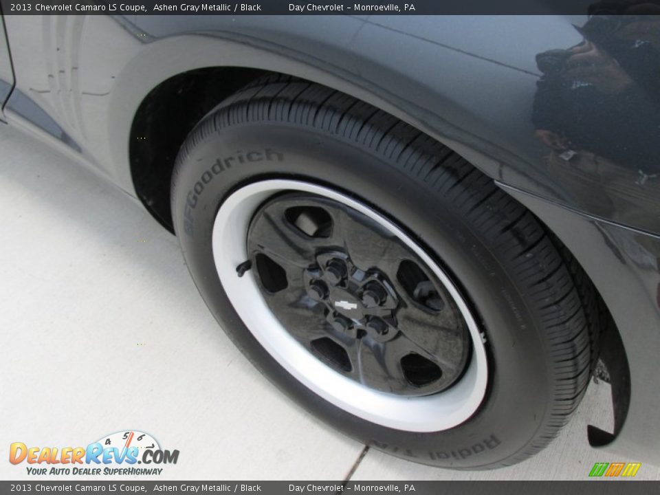 2013 Chevrolet Camaro LS Coupe Ashen Gray Metallic / Black Photo #7