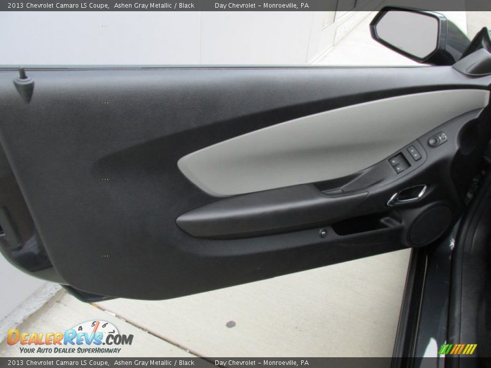 2013 Chevrolet Camaro LS Coupe Ashen Gray Metallic / Black Photo #17