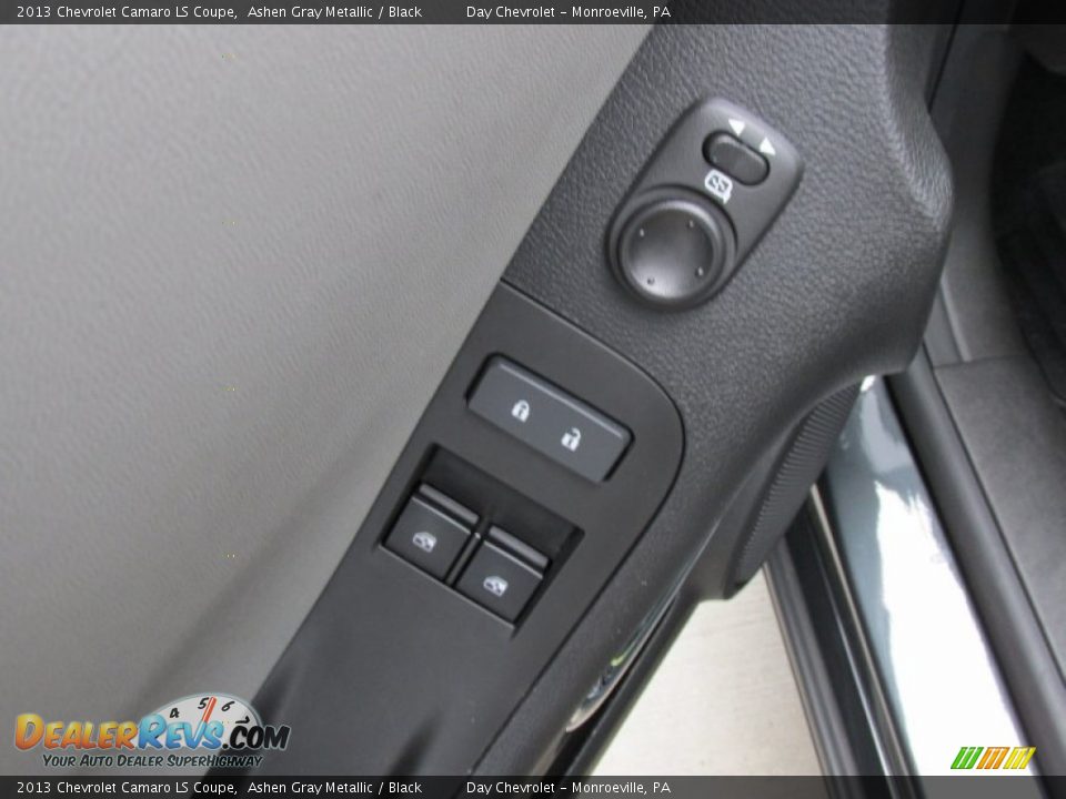 2013 Chevrolet Camaro LS Coupe Ashen Gray Metallic / Black Photo #18
