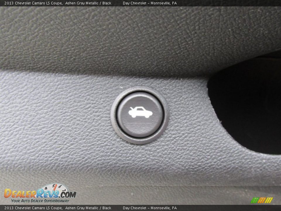 2013 Chevrolet Camaro LS Coupe Ashen Gray Metallic / Black Photo #35