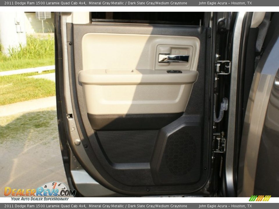 2011 Dodge Ram 1500 Laramie Quad Cab 4x4 Mineral Gray Metallic / Dark Slate Gray/Medium Graystone Photo #15