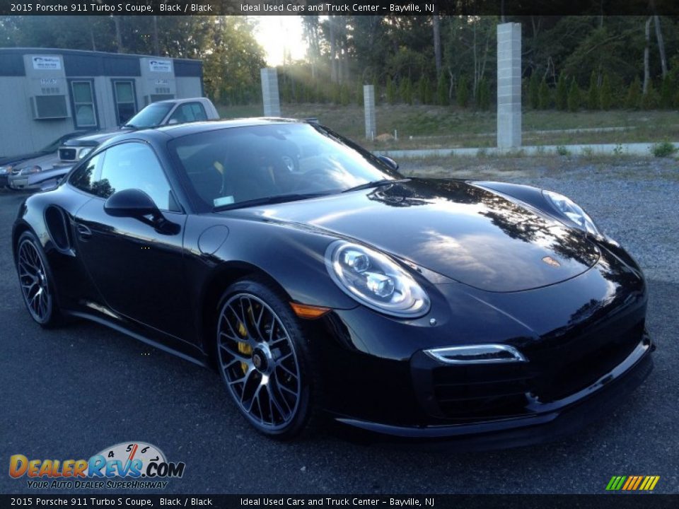 Front 3/4 View of 2015 Porsche 911 Turbo S Coupe Photo #6
