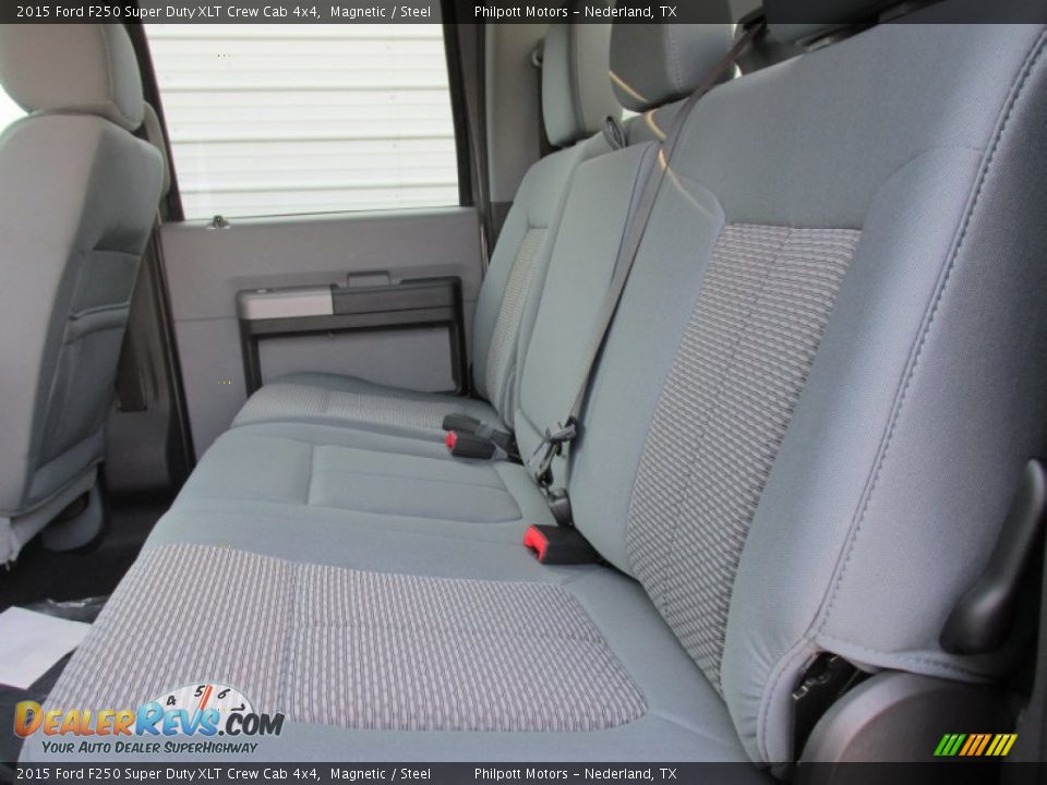 2015 Ford F250 Super Duty XLT Crew Cab 4x4 Magnetic / Steel Photo #23