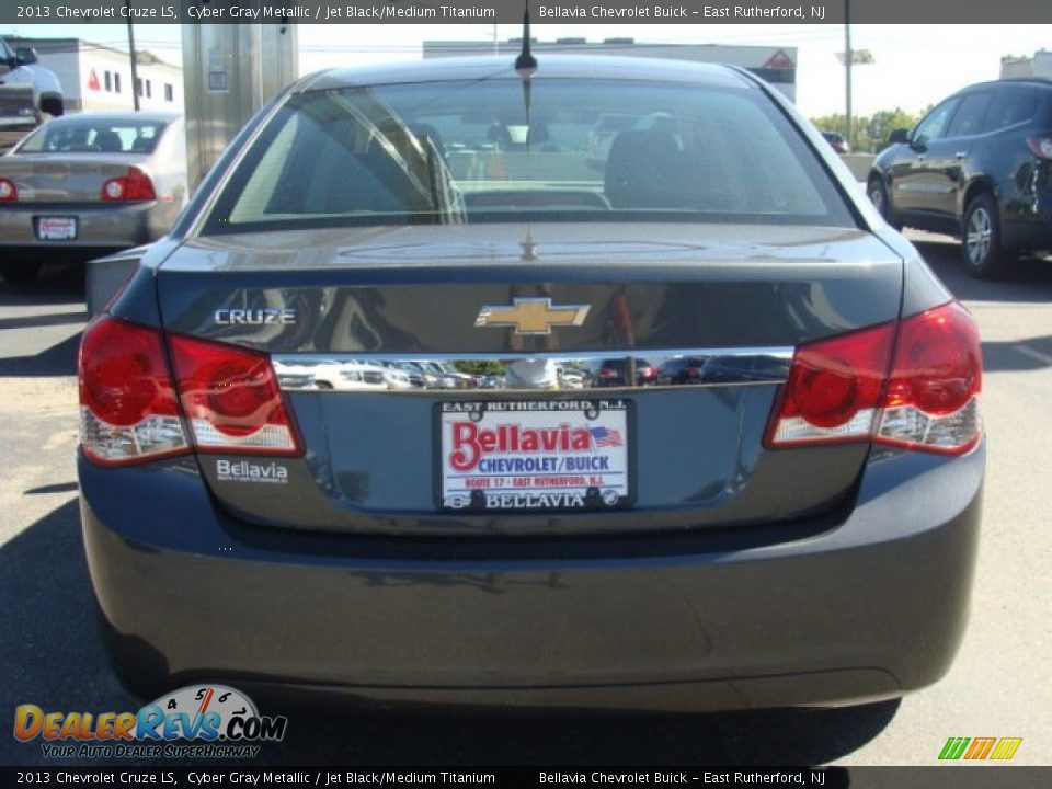 2013 Chevrolet Cruze LS Cyber Gray Metallic / Jet Black/Medium Titanium Photo #5
