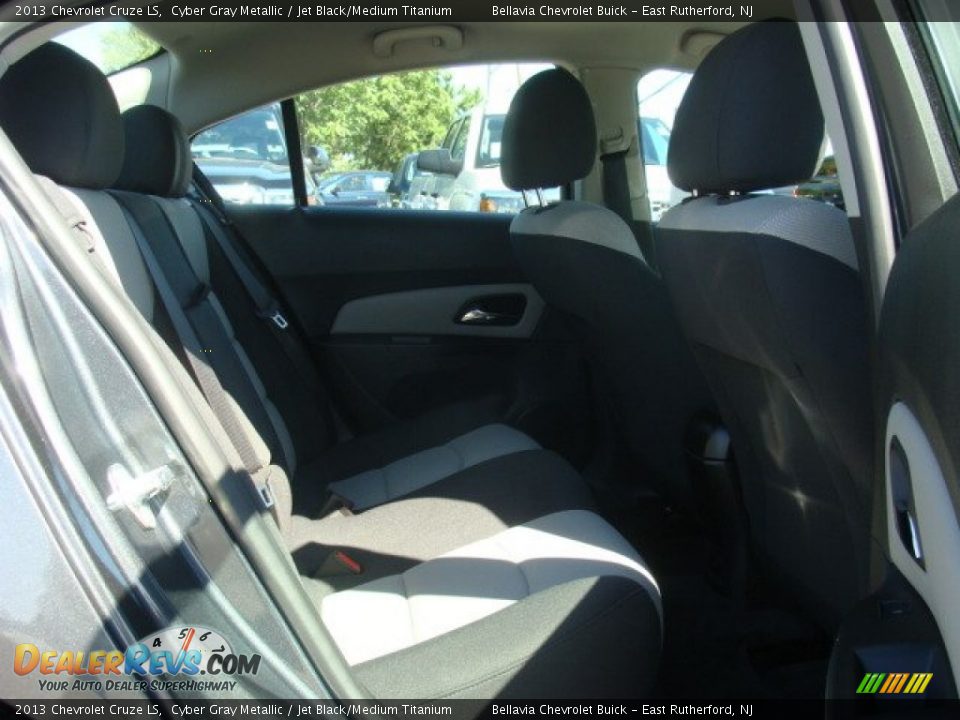 2013 Chevrolet Cruze LS Cyber Gray Metallic / Jet Black/Medium Titanium Photo #12
