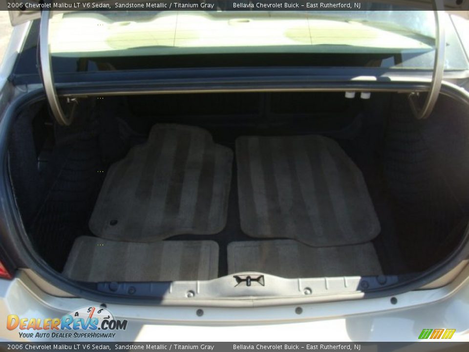 2006 Chevrolet Malibu LT V6 Sedan Sandstone Metallic / Titanium Gray Photo #13