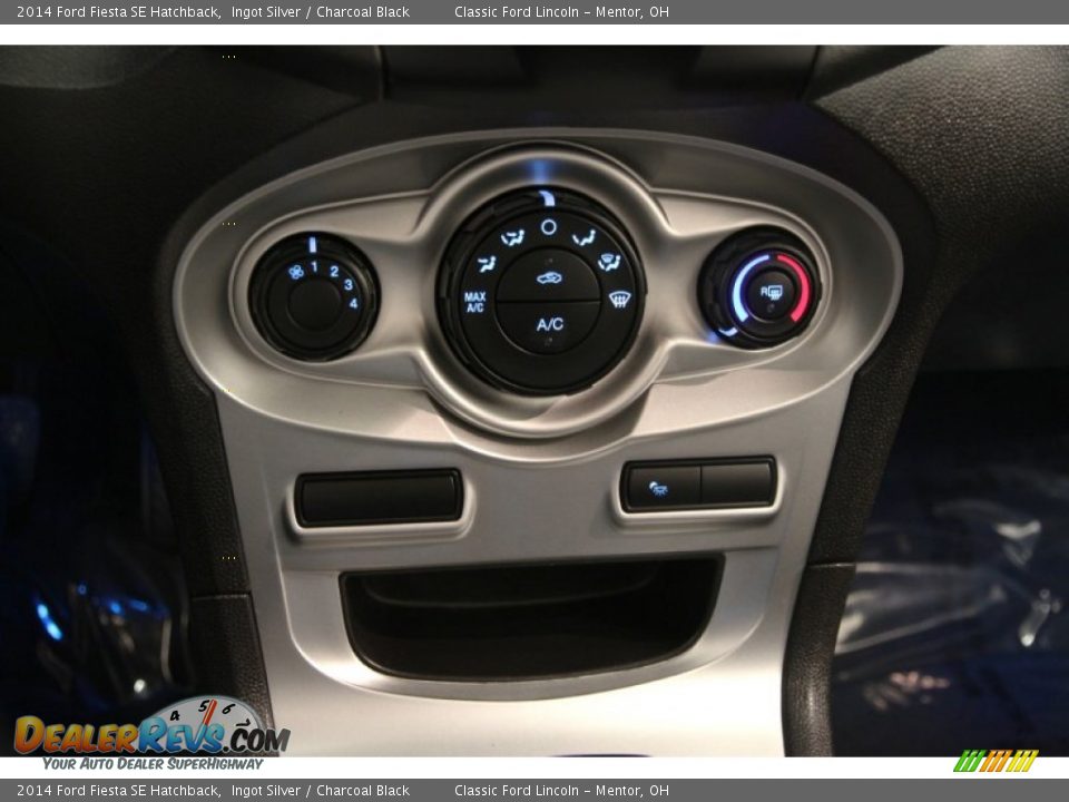 2014 Ford Fiesta SE Hatchback Ingot Silver / Charcoal Black Photo #12