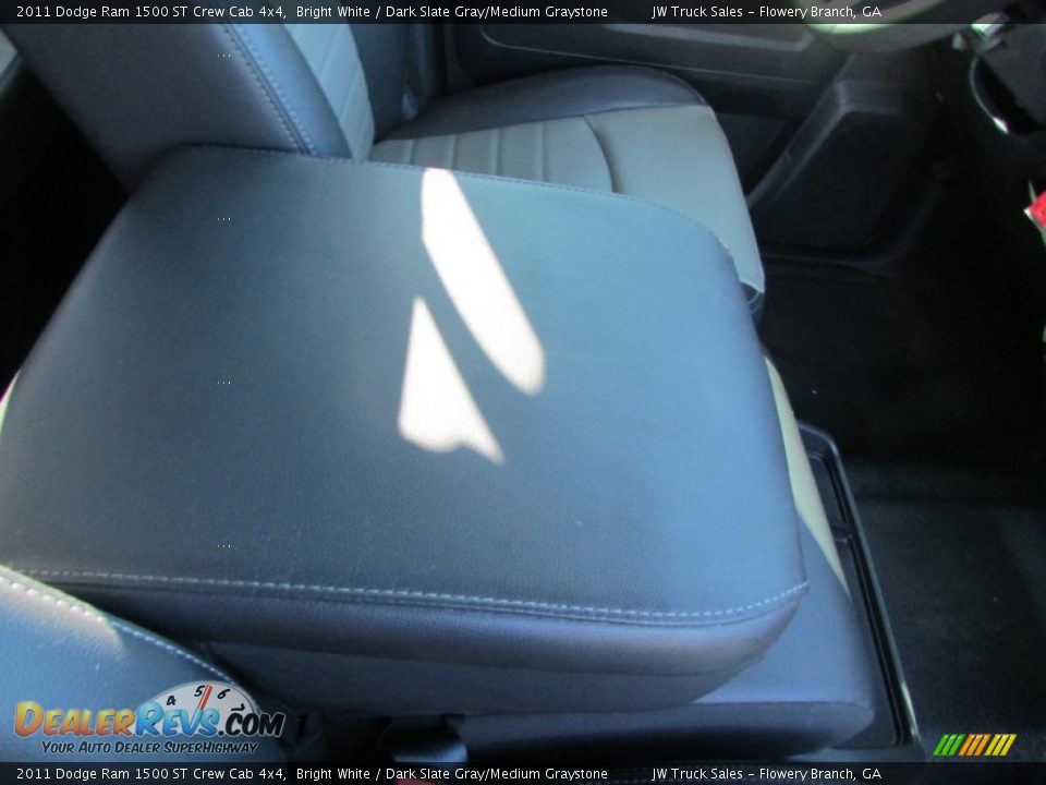 2011 Dodge Ram 1500 ST Crew Cab 4x4 Bright White / Dark Slate Gray/Medium Graystone Photo #24