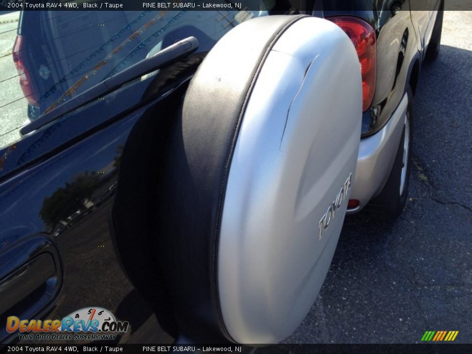 2004 Toyota RAV4 4WD Black / Taupe Photo #10