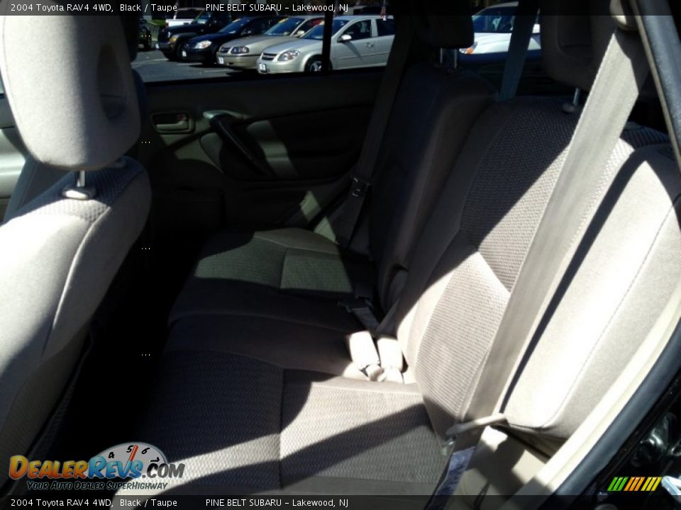 2004 Toyota RAV4 4WD Black / Taupe Photo #13