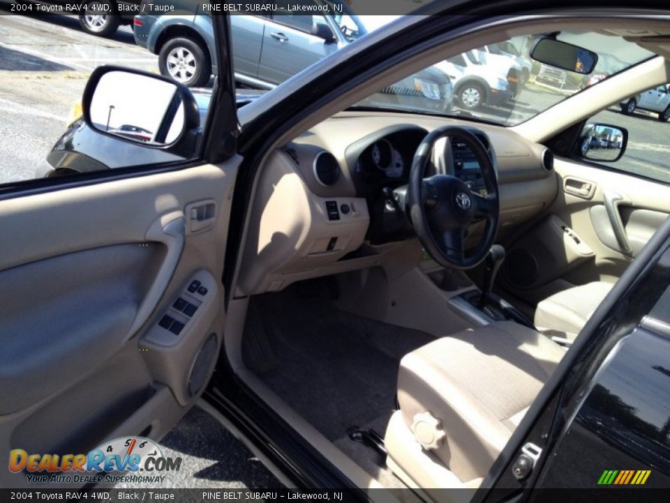 2004 Toyota RAV4 4WD Black / Taupe Photo #18