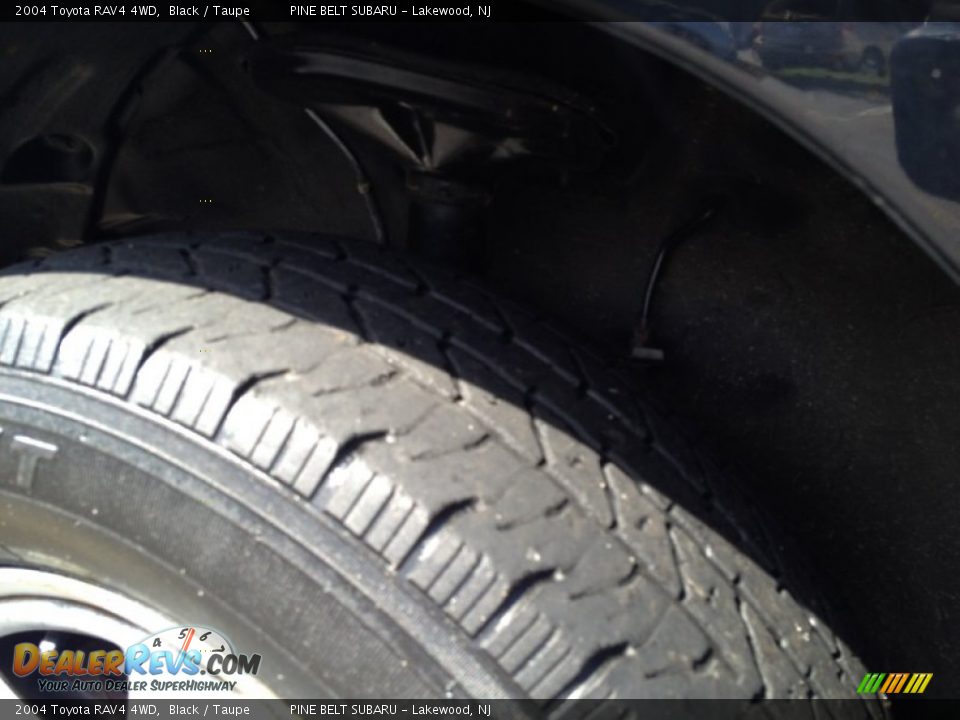 2004 Toyota RAV4 4WD Black / Taupe Photo #21