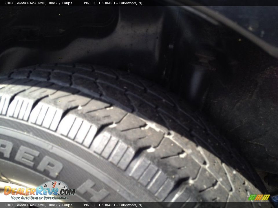 2004 Toyota RAV4 4WD Black / Taupe Photo #22