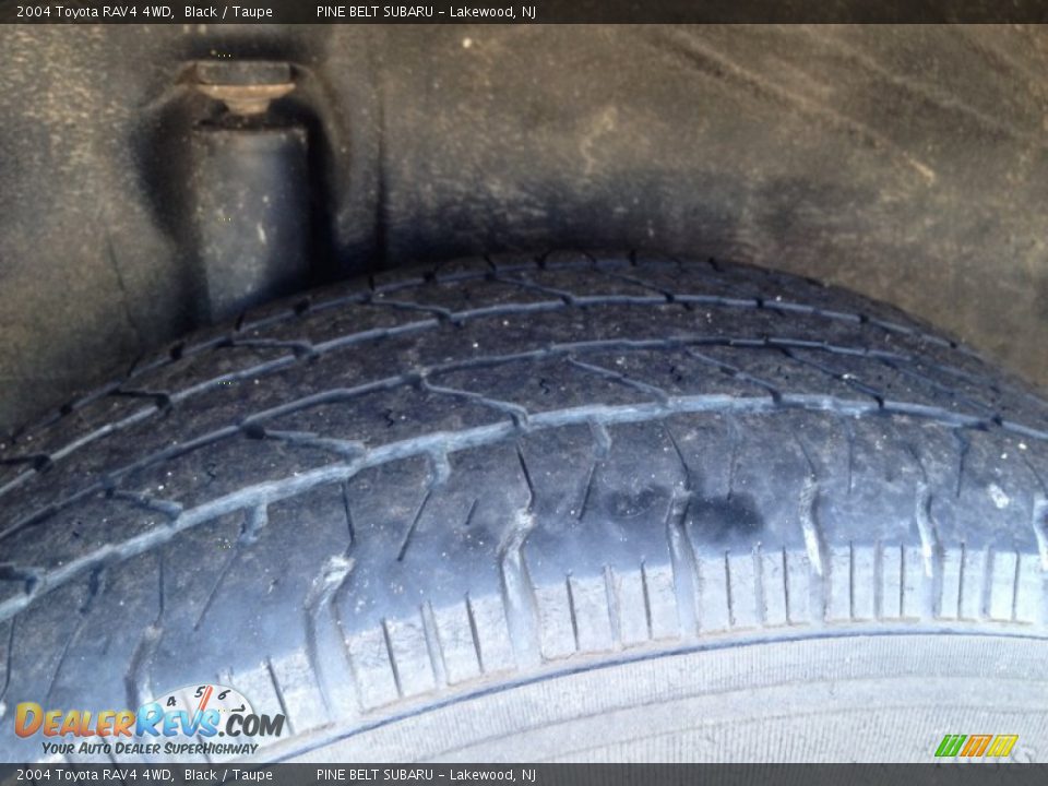 2004 Toyota RAV4 4WD Black / Taupe Photo #23