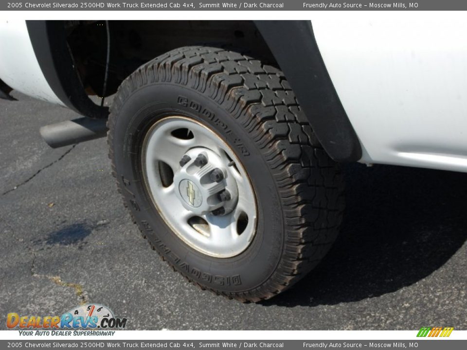 2005 Chevrolet Silverado 2500HD Work Truck Extended Cab 4x4 Summit White / Dark Charcoal Photo #10