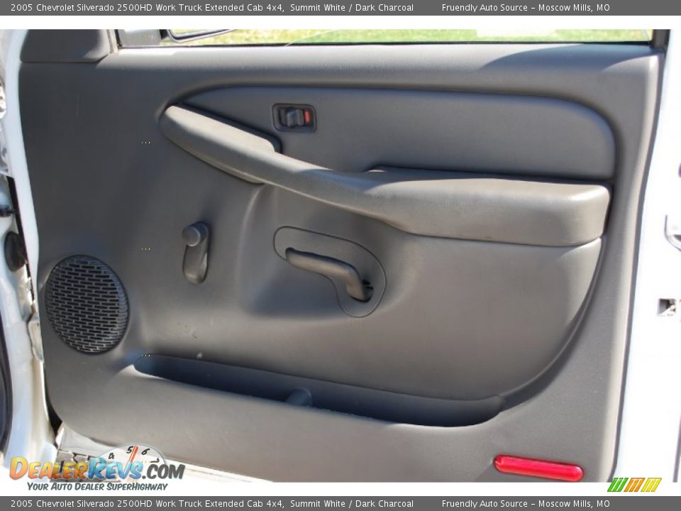2005 Chevrolet Silverado 2500HD Work Truck Extended Cab 4x4 Summit White / Dark Charcoal Photo #12