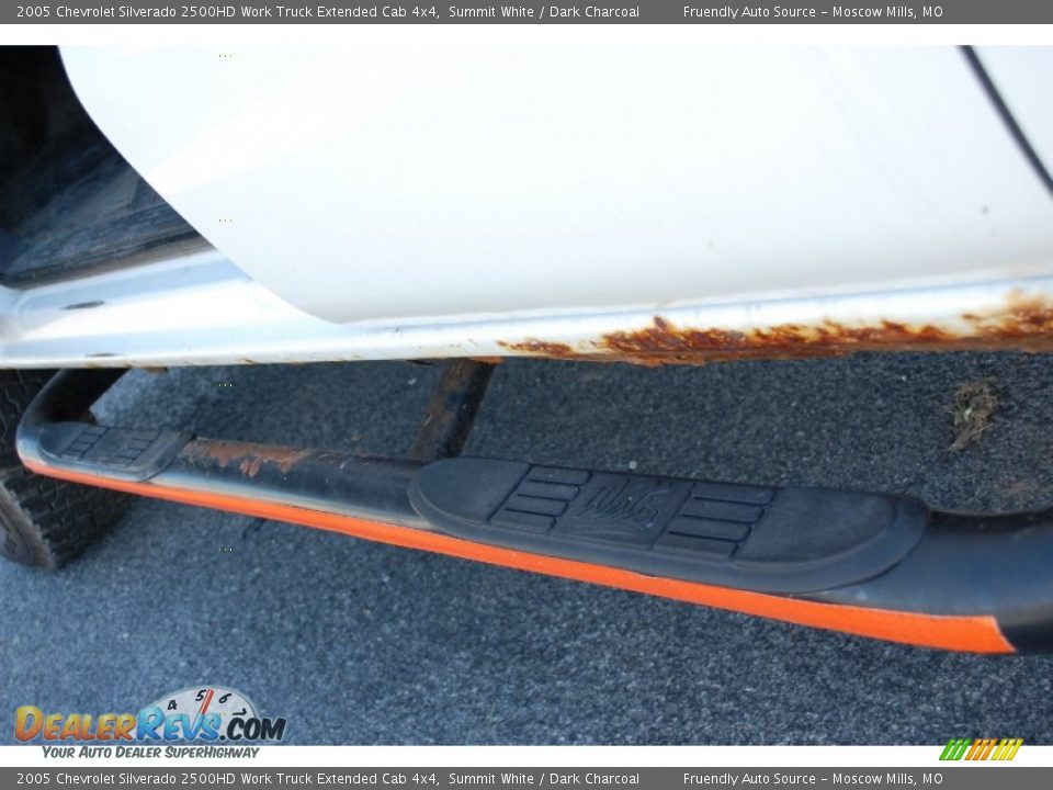 2005 Chevrolet Silverado 2500HD Work Truck Extended Cab 4x4 Summit White / Dark Charcoal Photo #15