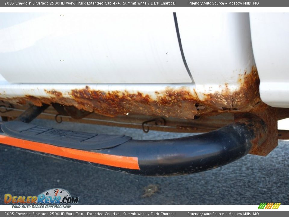 2005 Chevrolet Silverado 2500HD Work Truck Extended Cab 4x4 Summit White / Dark Charcoal Photo #16