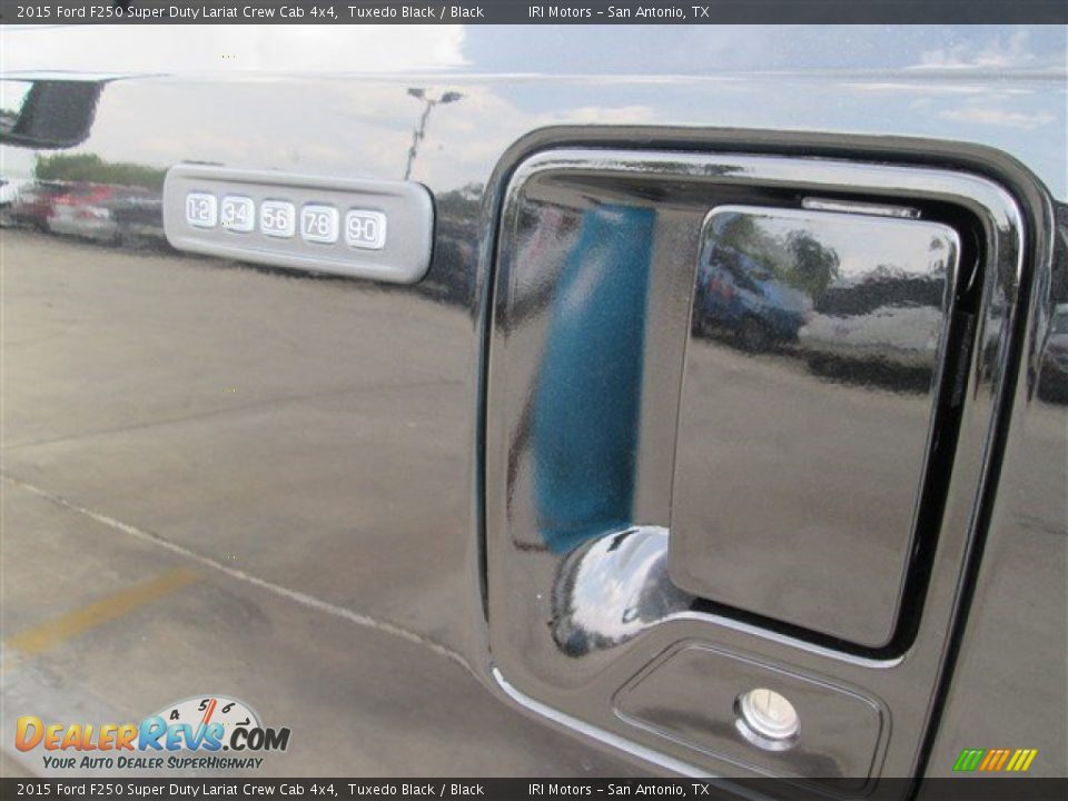 2015 Ford F250 Super Duty Lariat Crew Cab 4x4 Tuxedo Black / Black Photo #23